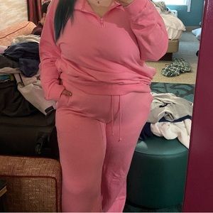 Pink 2 piece sweat set!
